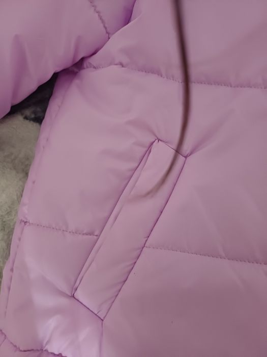 Продам женскую куртку.