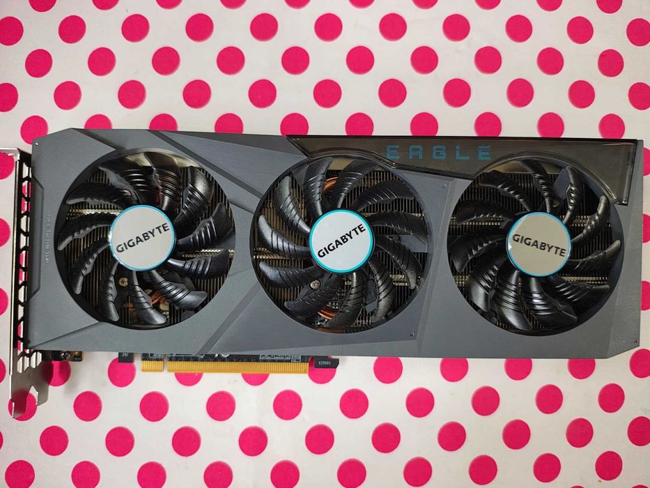 Placa video Gigabyte RTX 3070 EAGLE OC 8GB GDDR6 256-bit.