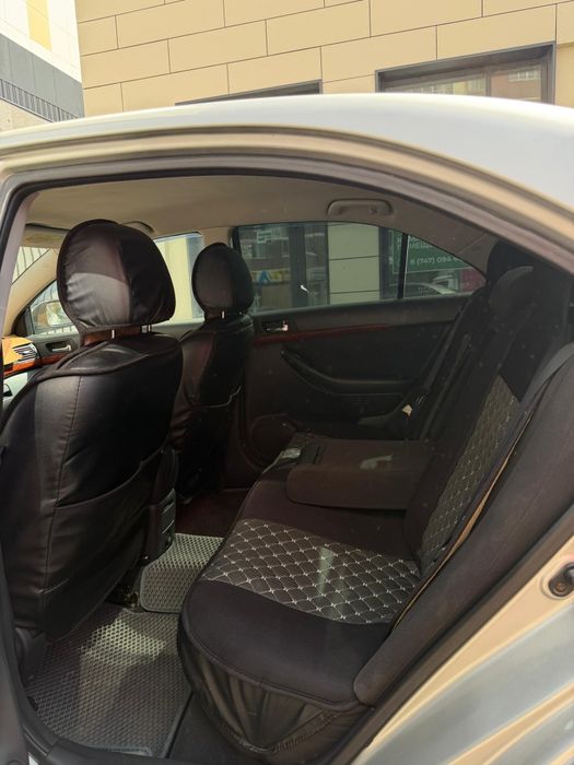 Toyota Avensis t250