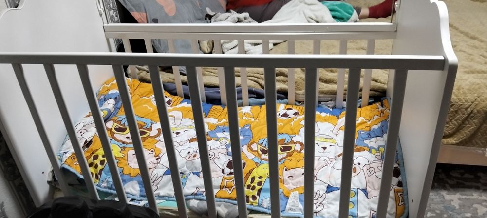 Продам детскую кроватку