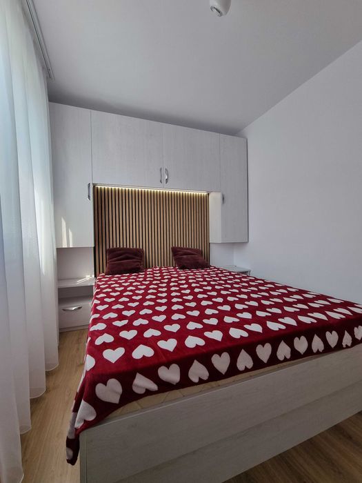 Proprietar inchiriez 2 camere