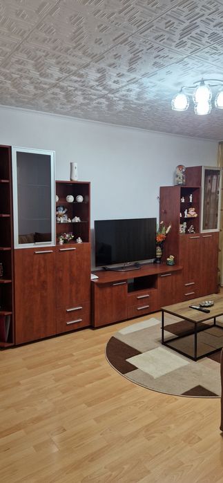 DE ÎNCHIRIAT Apartament 2 camere Zonă liniștită
