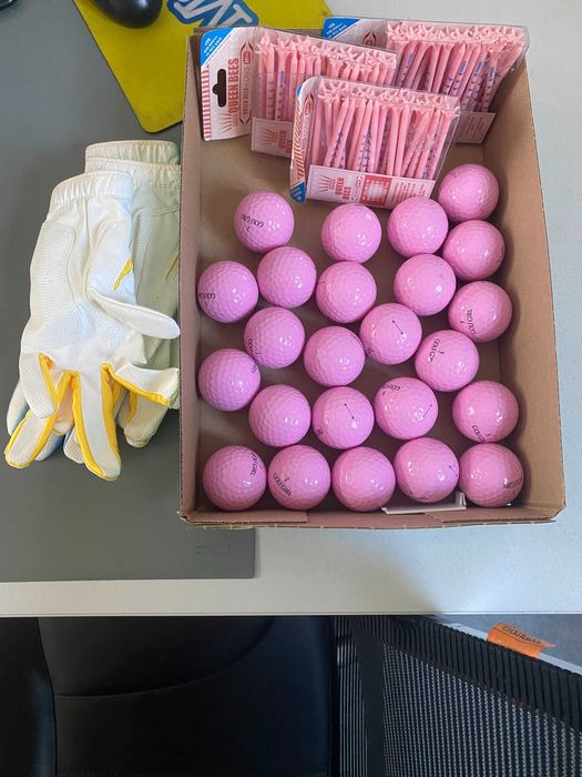 Мячи для гольфа розовые женские продам