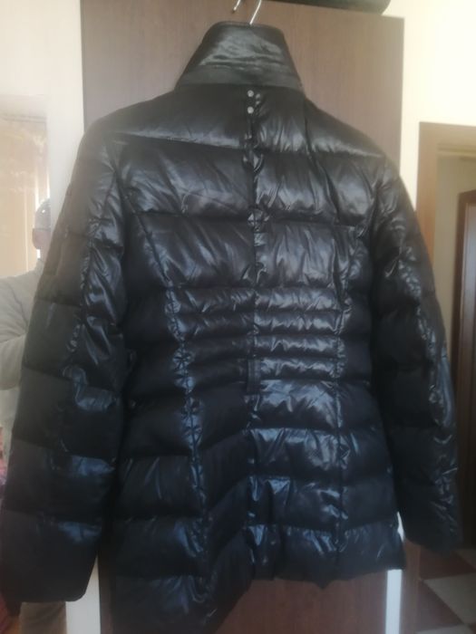 Дамско яке шушляково. Цвят черно.