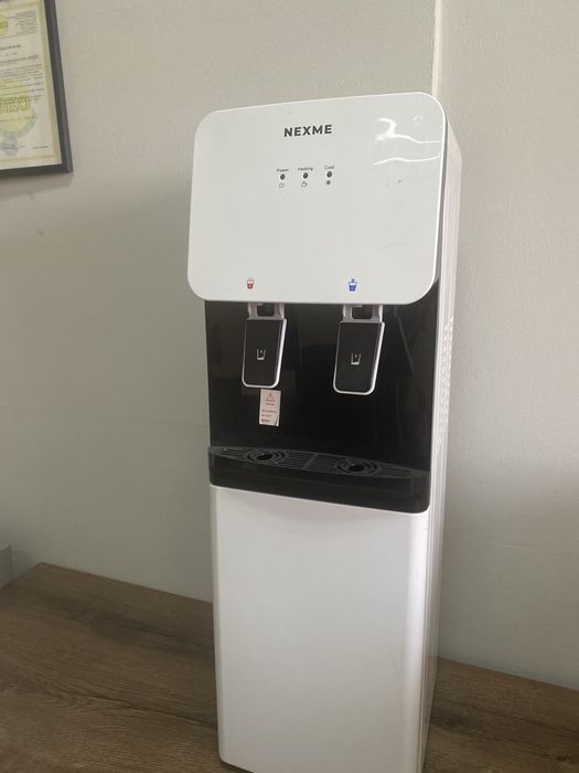 Продаю куллер для воды в офис 50 тыс
