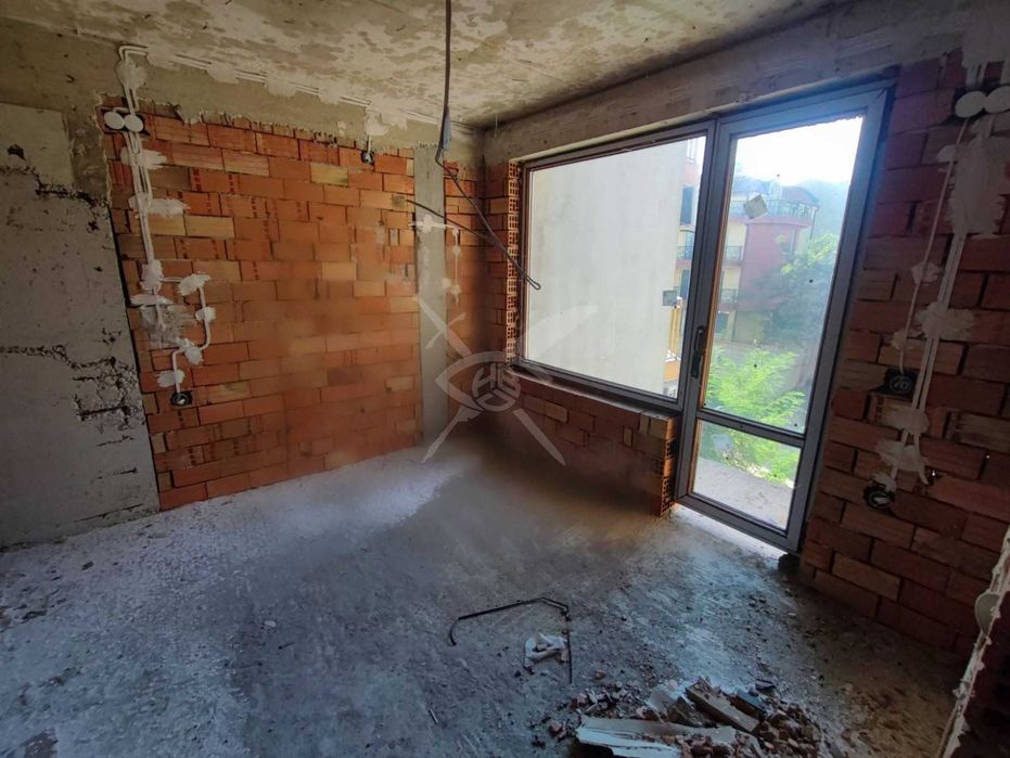 Продава се Къща в Несебър - 753 кв.м за 277 €/кв.м - Снимка #4