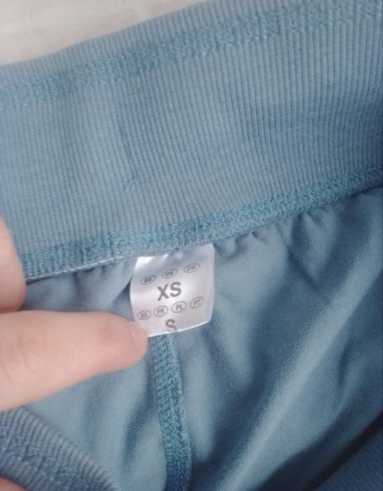Pantaloni de trening