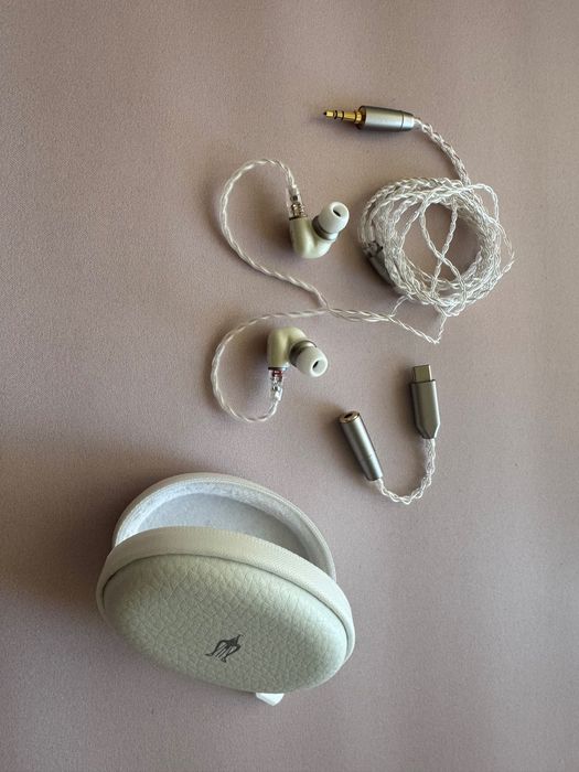Meze Audio Alba - аудиофилски Hi-Fi слушалки IEMs / тапи