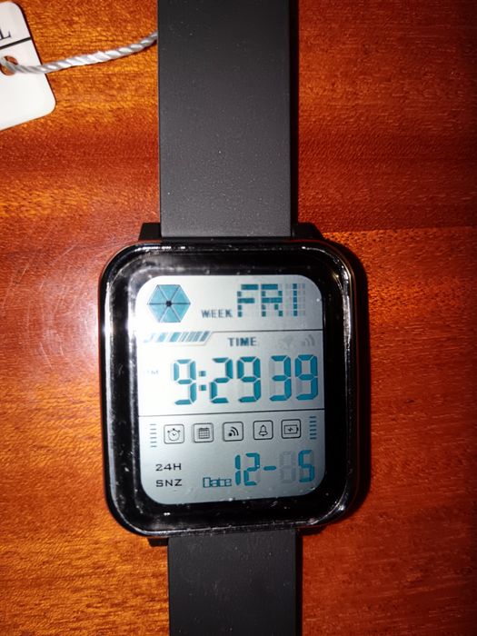 Ceas digital cu cronometru