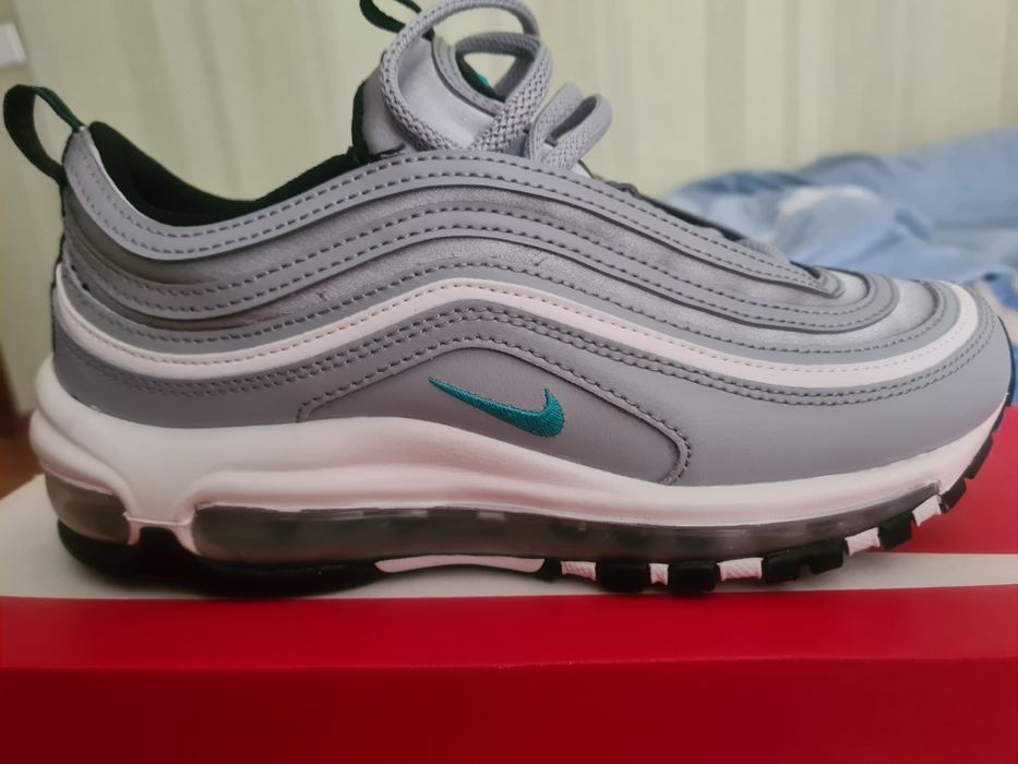 Продаю Nike Air max