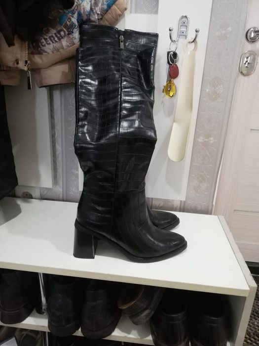 Продам зимние сапоги