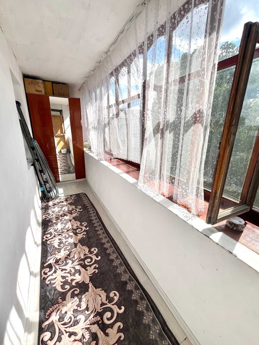 Продаётся 4 комн квартира