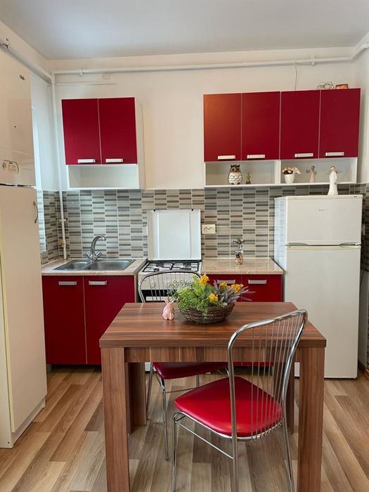 Inchiriez apartament doua camere