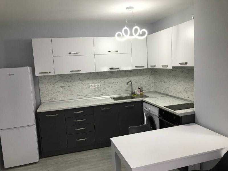 Двустаен апартамент в Лазур! С гараж вкл. в цената!