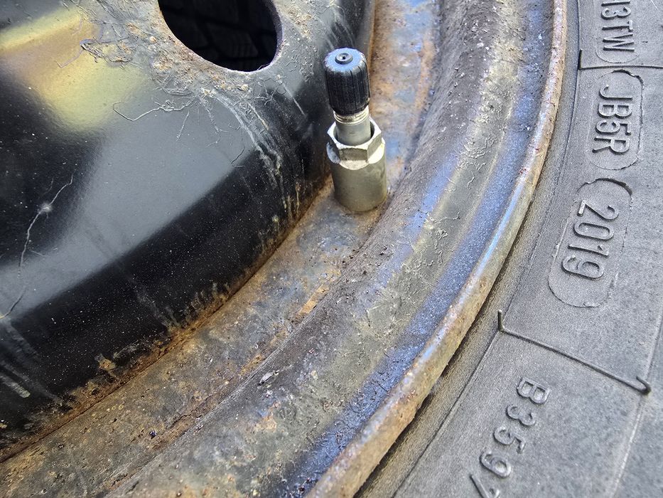 Vand roti de iarna 175/65R15 suzuki swift model 2019 cu senzor presiun