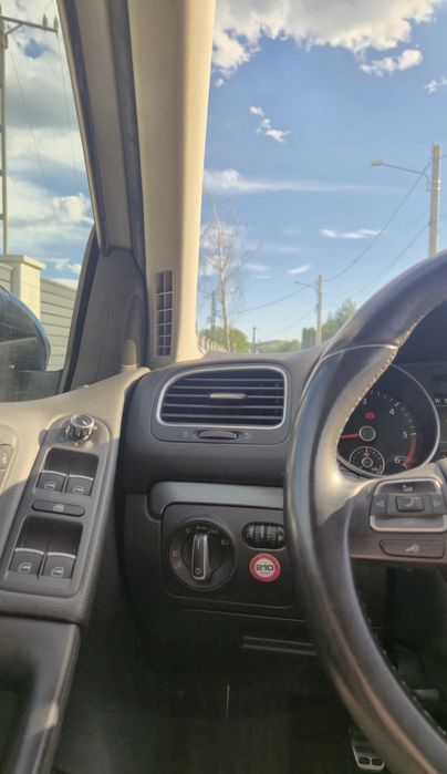 VOLKSWAGEN Golf 2012 — imagine 4