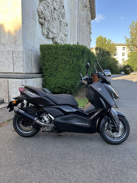 Yamaha XMAX 300 Tech Max 2024 – Full Option + Akrapovič - Dark Magma