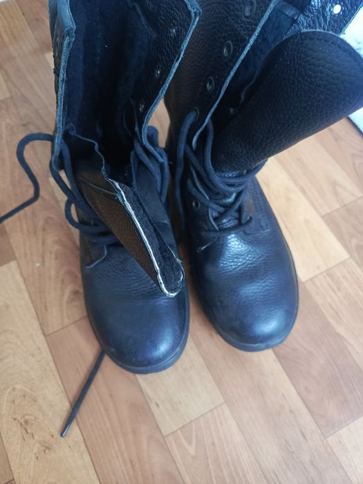 Продам .   Берцы