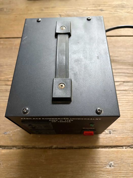 Transformator Convertor tensiune Volt Polska VP1000 230V-110V / 110V-230V 1000VA metalic
