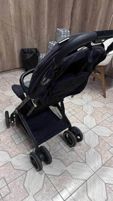 Коляска прогулочная