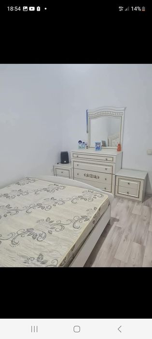 Продам спальный гарнитур Венера