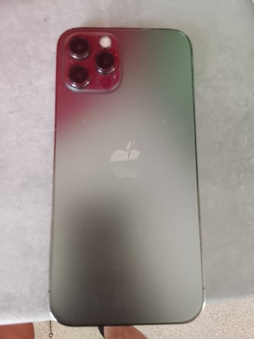 Продам айфон 12 про