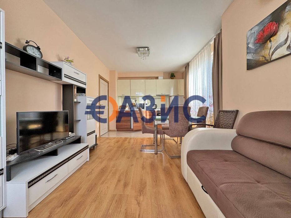 Продава се Тристаен апартамент в к.к. Слънчев бряг - 79 кв.м за 839 €/кв.м - Снимка #6