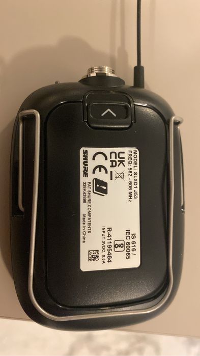 Transmițător digital UHF de buzunar din seria SLXD