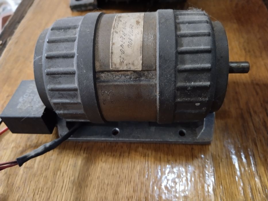 Асинхронный двигатель 0.75кВт