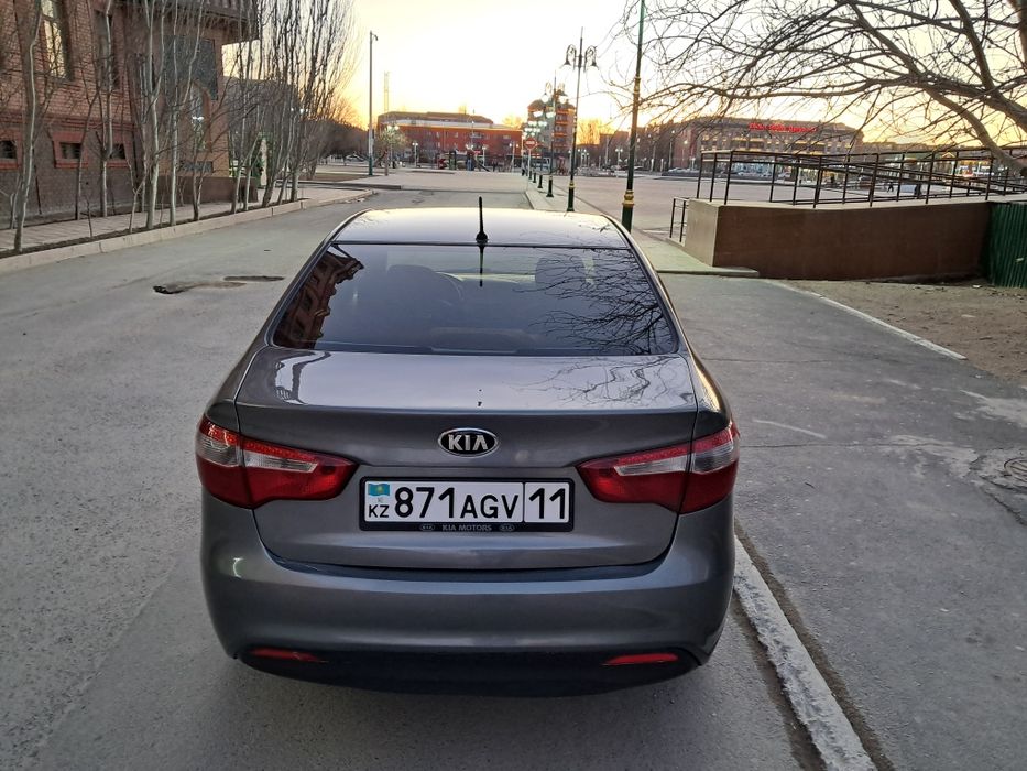Kia Rio 2014г  1.6 бензин