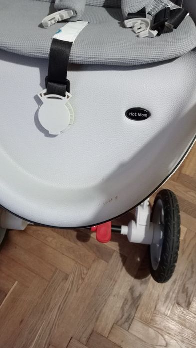 Cărucior Hot Mom
