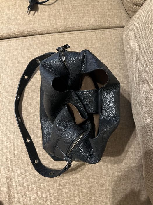 Дамска кожена чанта + подарък