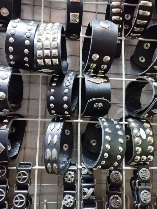 Браслеты кожаные