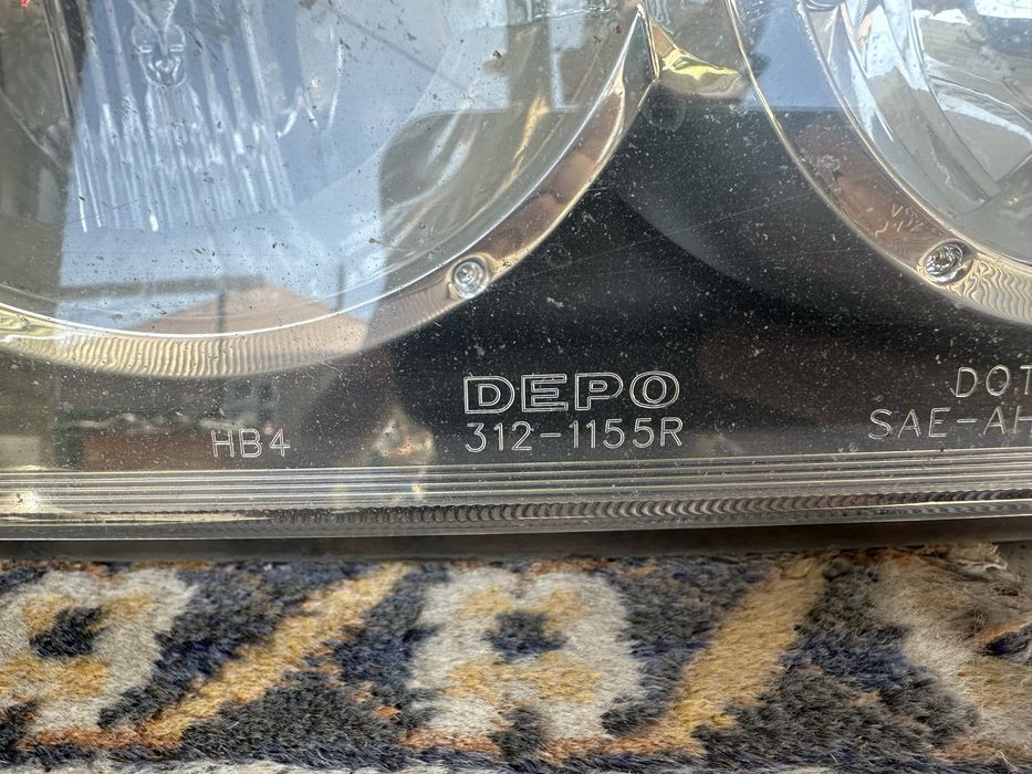 Фары Toyota Highlander 2001