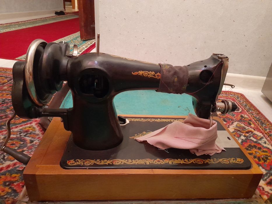 Швейная машина, ручная