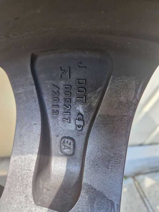 Оригинални джанти за  Toyota RAV4  с гуми