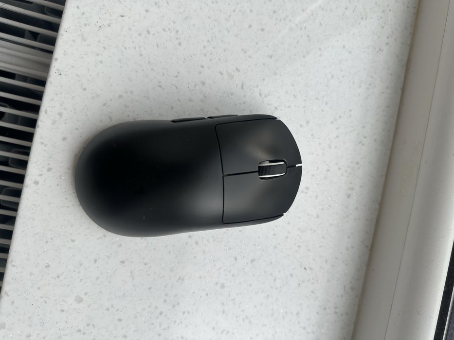 Мышь Logitech Pro X Superlight черного цвета