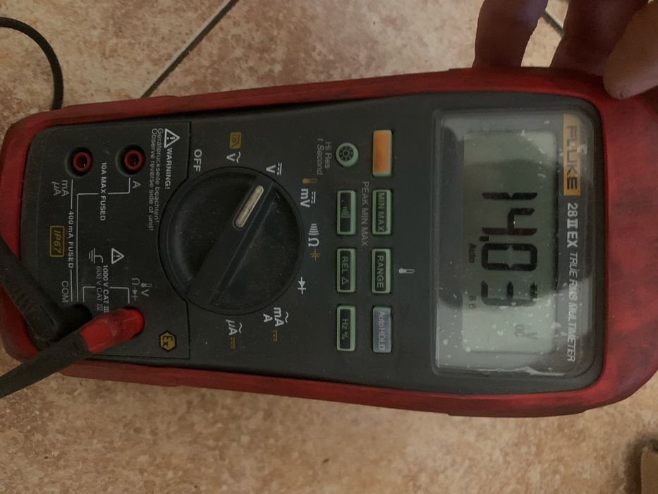 Fluke 28 II EX multimeter Измерване на истински RMS AC
