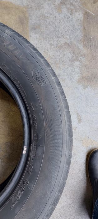 Гуми 235/60/16 Yokohama  M+S всесезонни