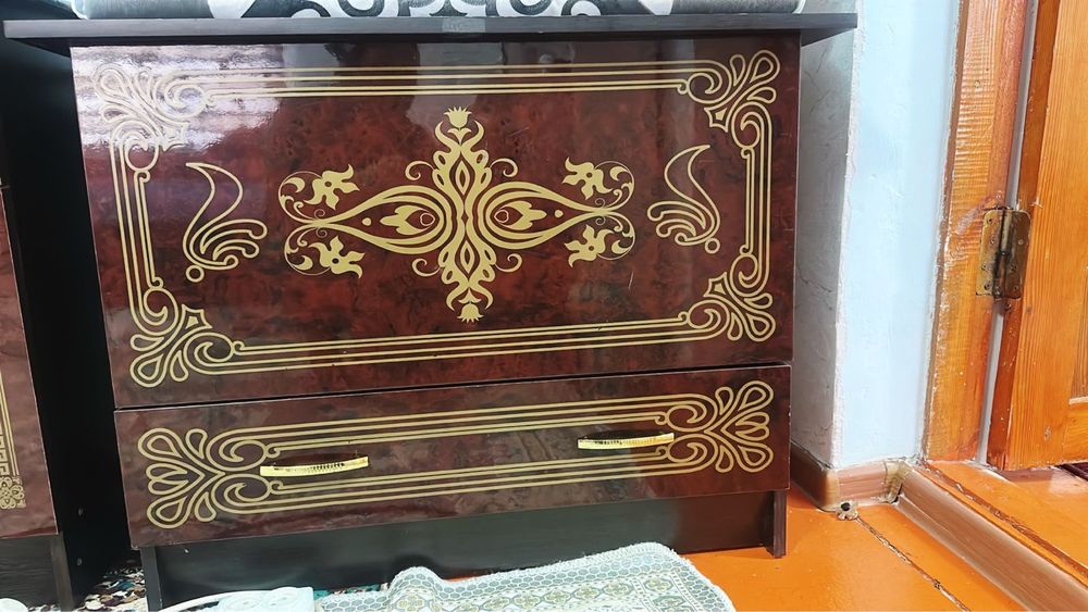 Продам диваны и сундуки