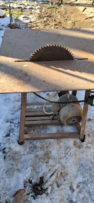 Циркуляр трифазен