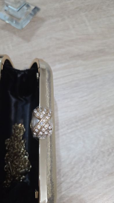 Vand cluch modern