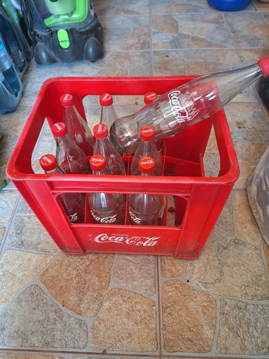 Naveta coca cola de 12 sticle 1L
