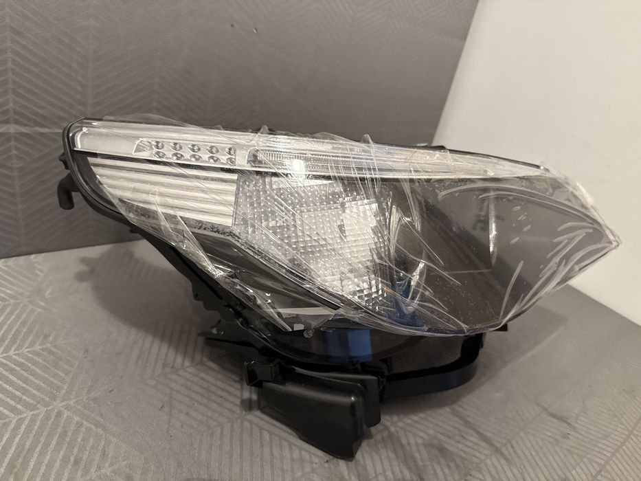 Far nou dreapta bmw e60 nonfacelift bixenon