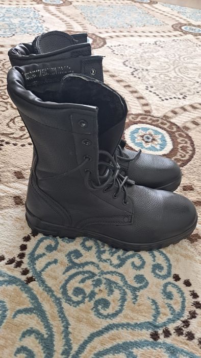 Продаю новые берцы