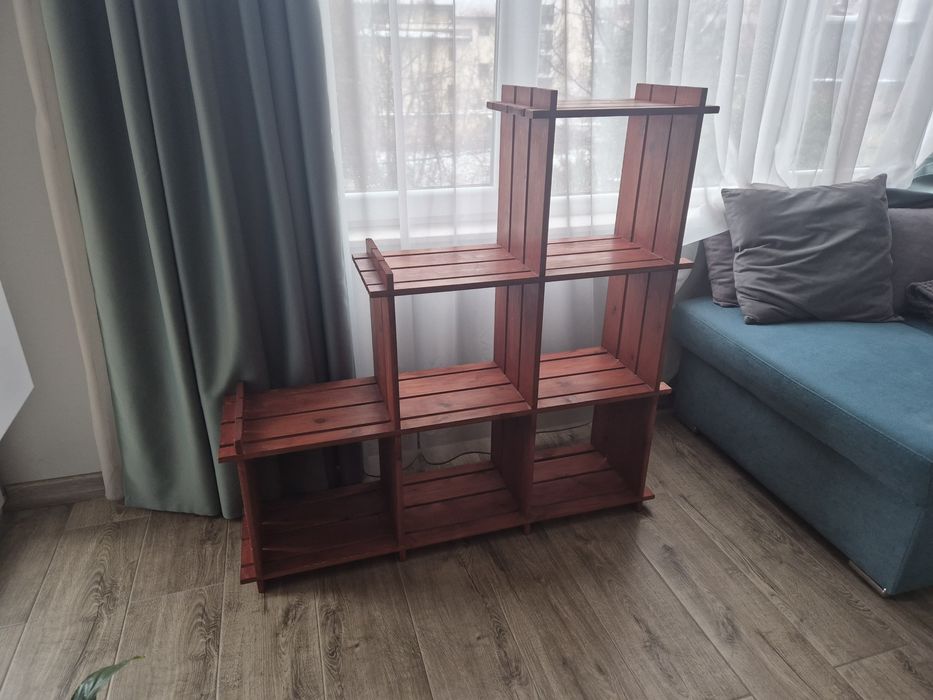 Етажерка от чам. Естествен червен байц