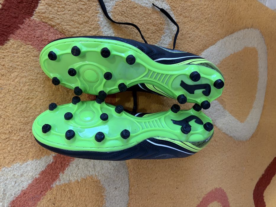 Футболни калеври Joma Aguila