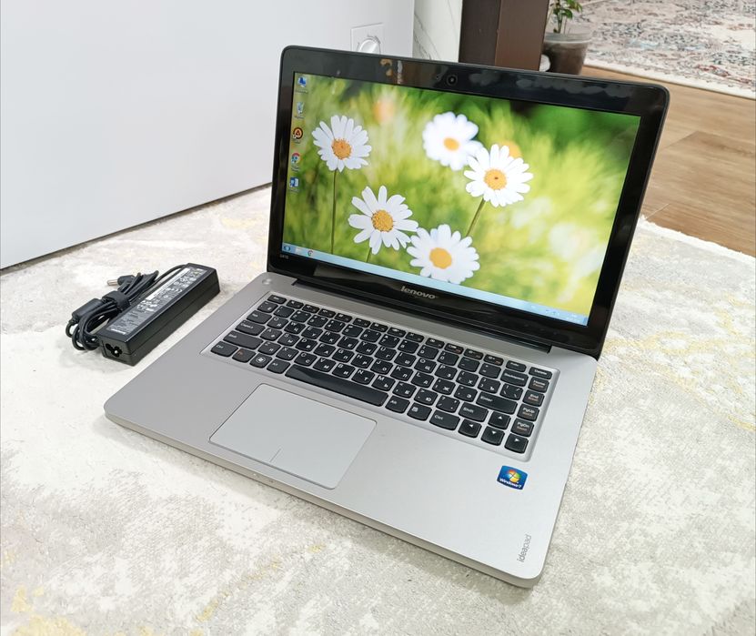 Ноутбук Lenovo Core i5 + Зарядка.