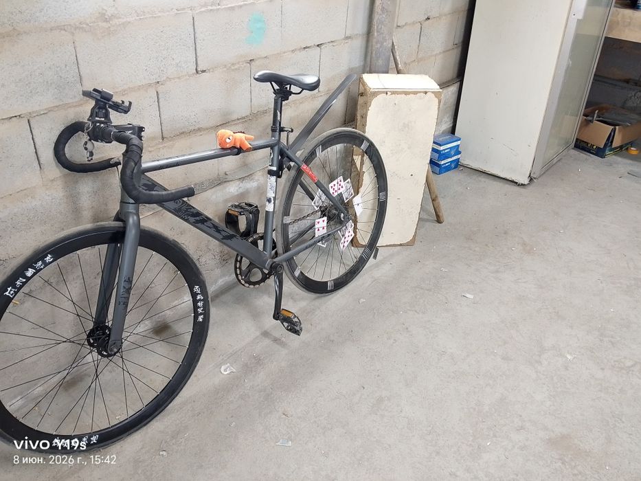 JIXF AT3 PLUS fixie.