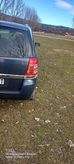 Vând Opel Zafira b din 2008 17 dizel 125  de cai 4 geamuri electrice